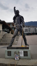 Herzlich willkommen in Engelberg und Montreaux!