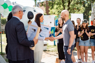 Podziękowania dla sponsorów nowego placu zabaw