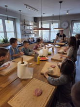 Wizyta kl. 1b w Domowej Spiżarni