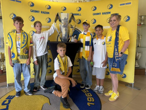 SPOŁECZNA KOCHA PIŁKĘ RĘCZNĄ