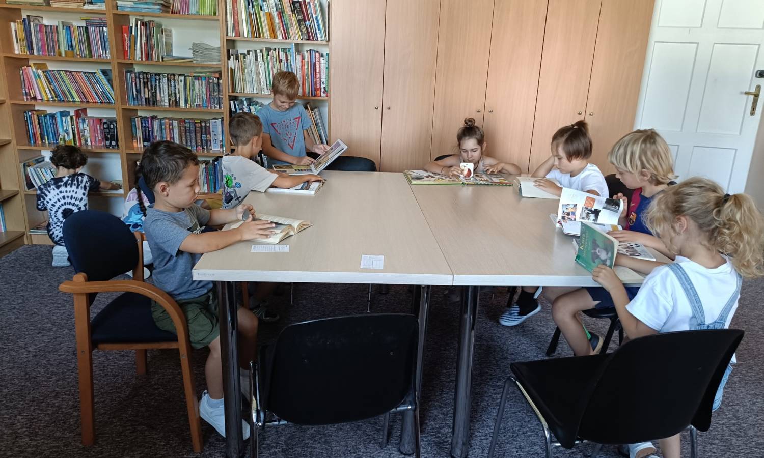 Wizyta klasy 1a w bibliotece